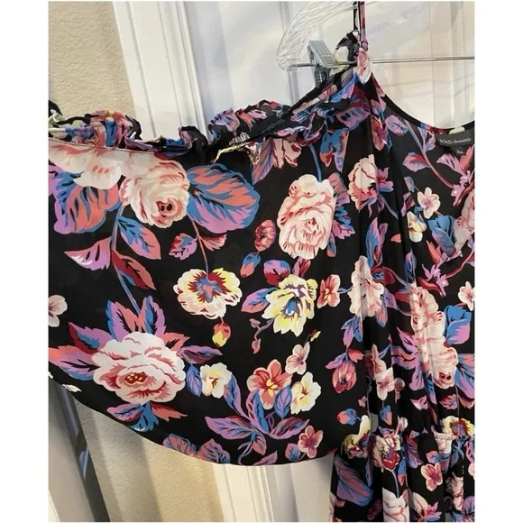 Bold Elements Colorful Floral Romper Size L Ruffled Cold Shoulder V-neck - Picture 3 of 7